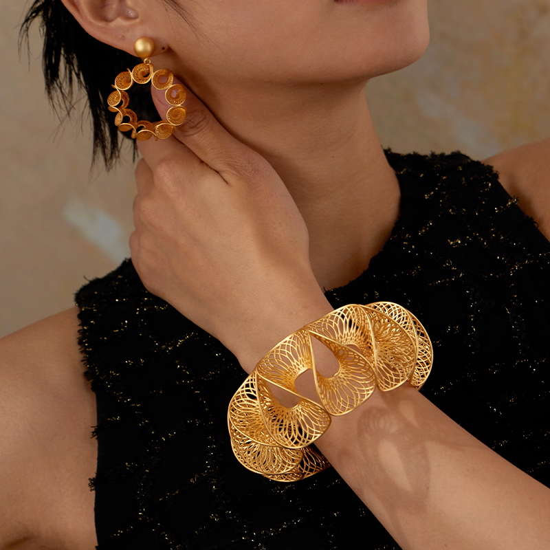 VAROLE Luxe bloemblaadje armba - Women'S Fashion Website recensie en prijs