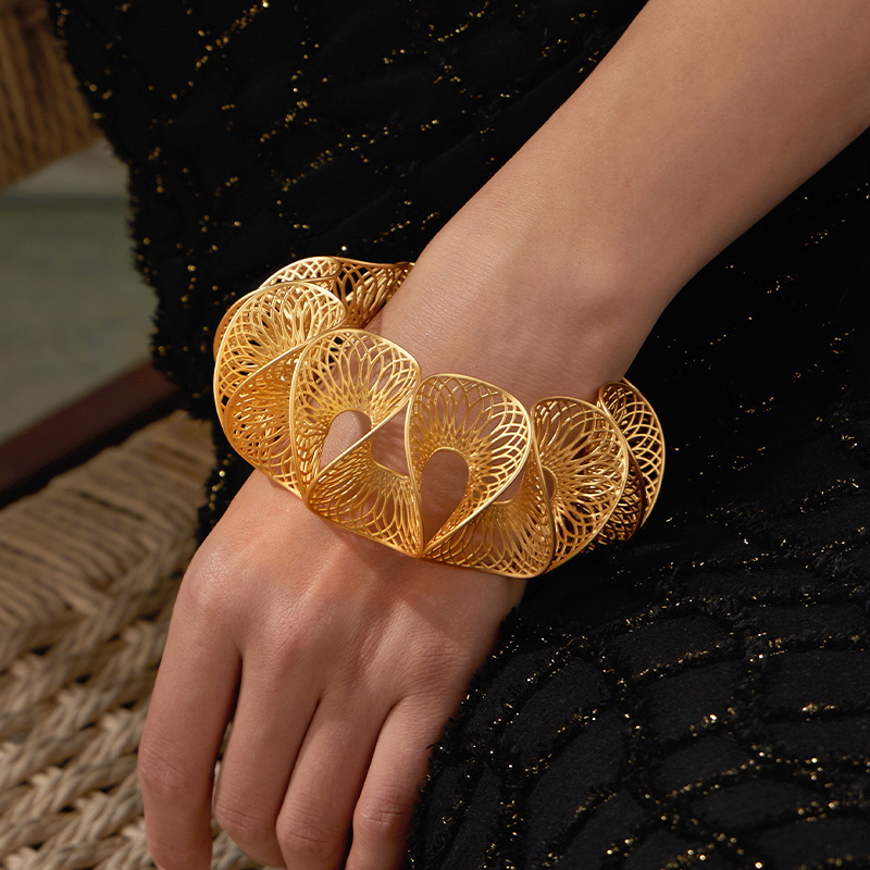 VAROLE Luxe bloemblaadje armba - Women'S Fashion Website recensie en prijs
